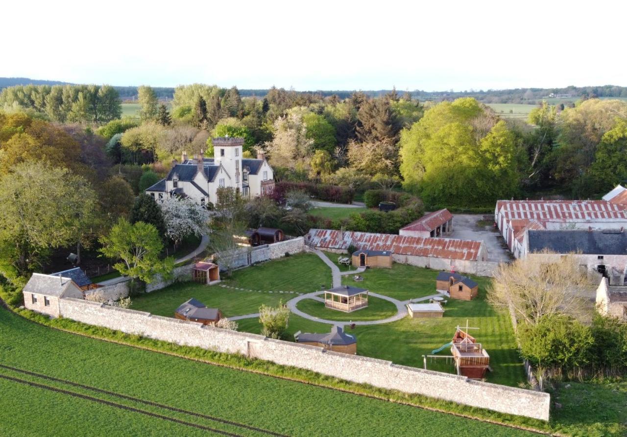 Delny Glamping And Farm Animals Hotel Invergordon Ngoại thất bức ảnh