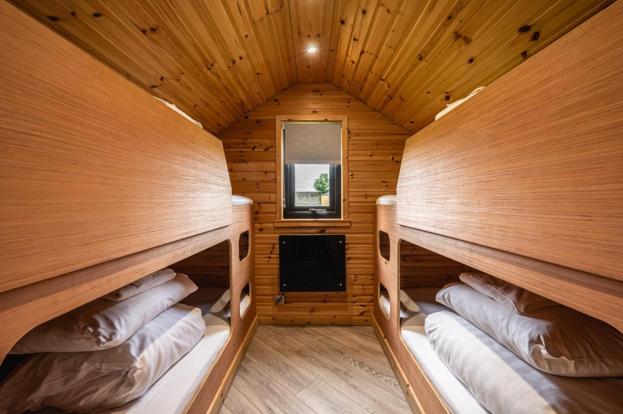 Delny Glamping And Farm Animals Hotel Invergordon Ngoại thất bức ảnh
