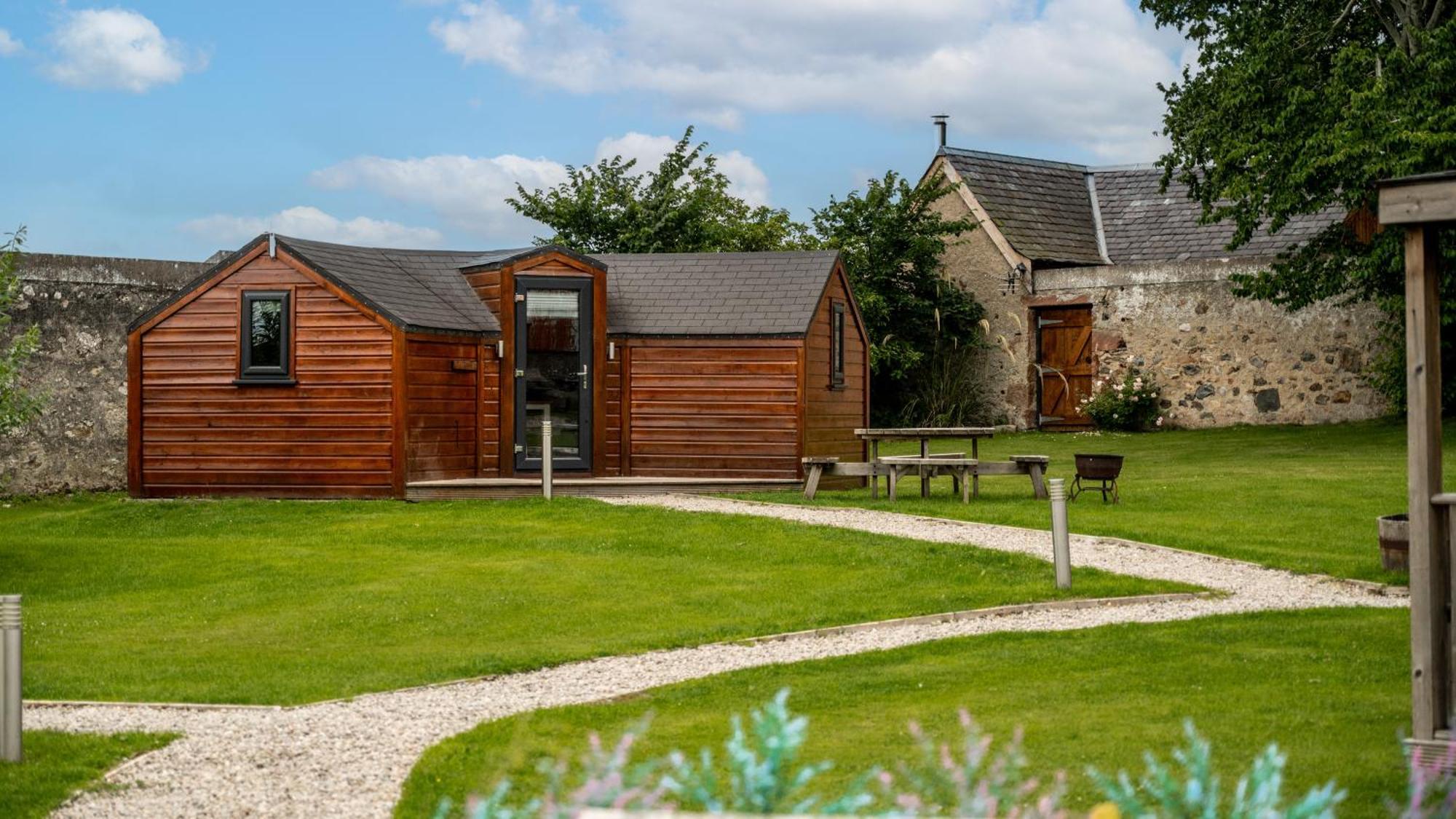 Delny Glamping And Farm Animals Hotel Invergordon Ngoại thất bức ảnh
