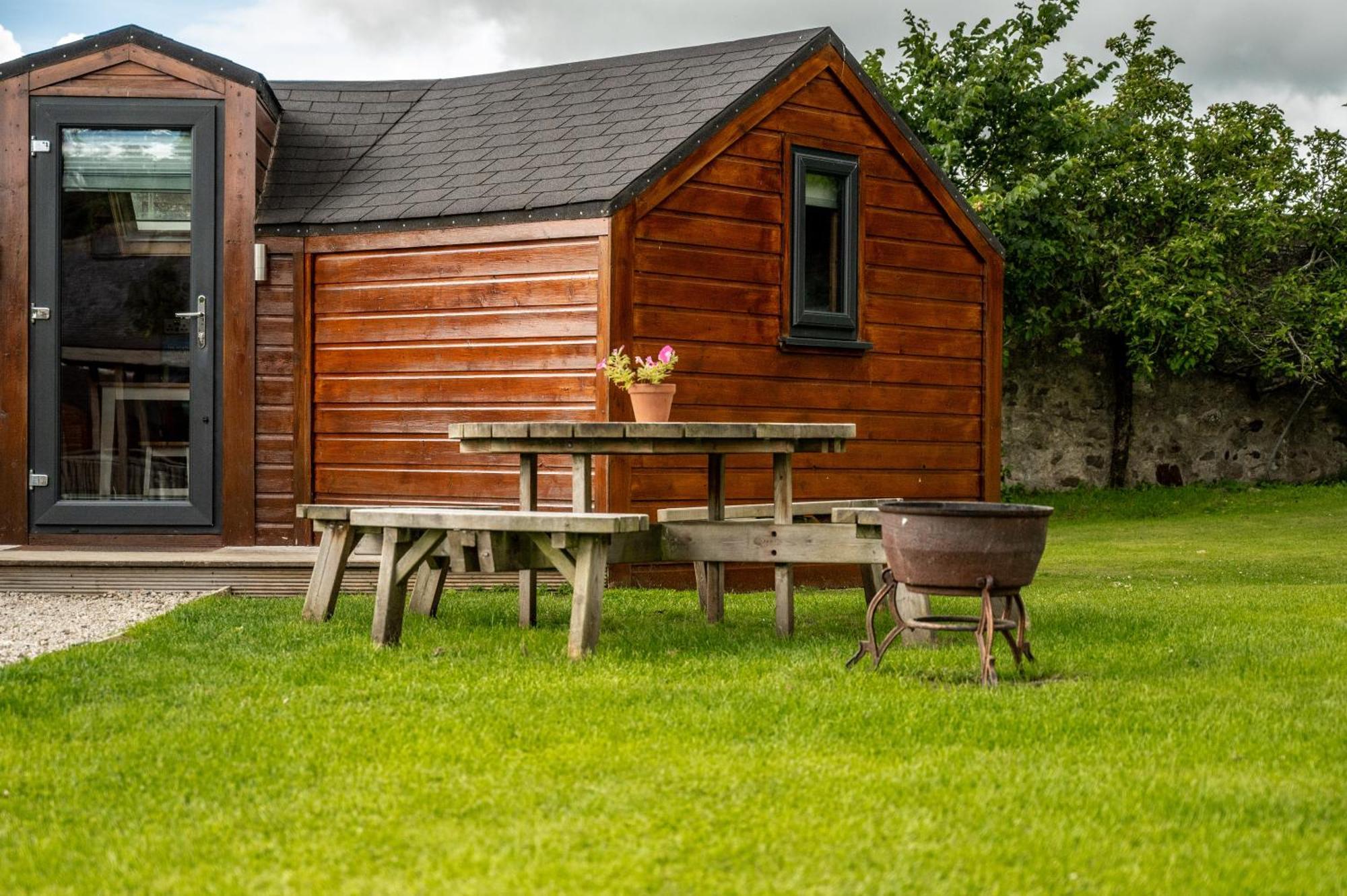 Delny Glamping And Farm Animals Hotel Invergordon Ngoại thất bức ảnh