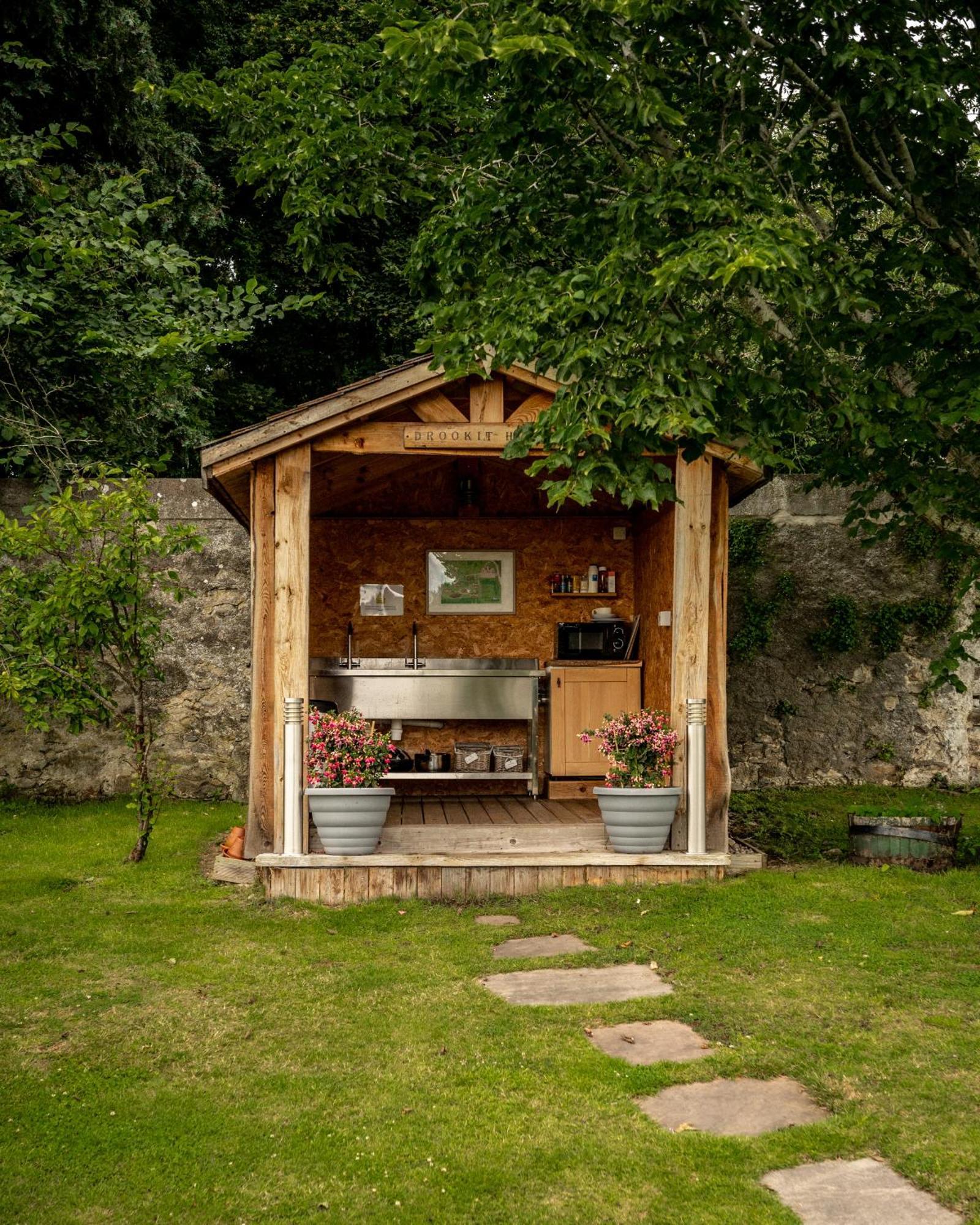 Delny Glamping And Farm Animals Hotel Invergordon Ngoại thất bức ảnh