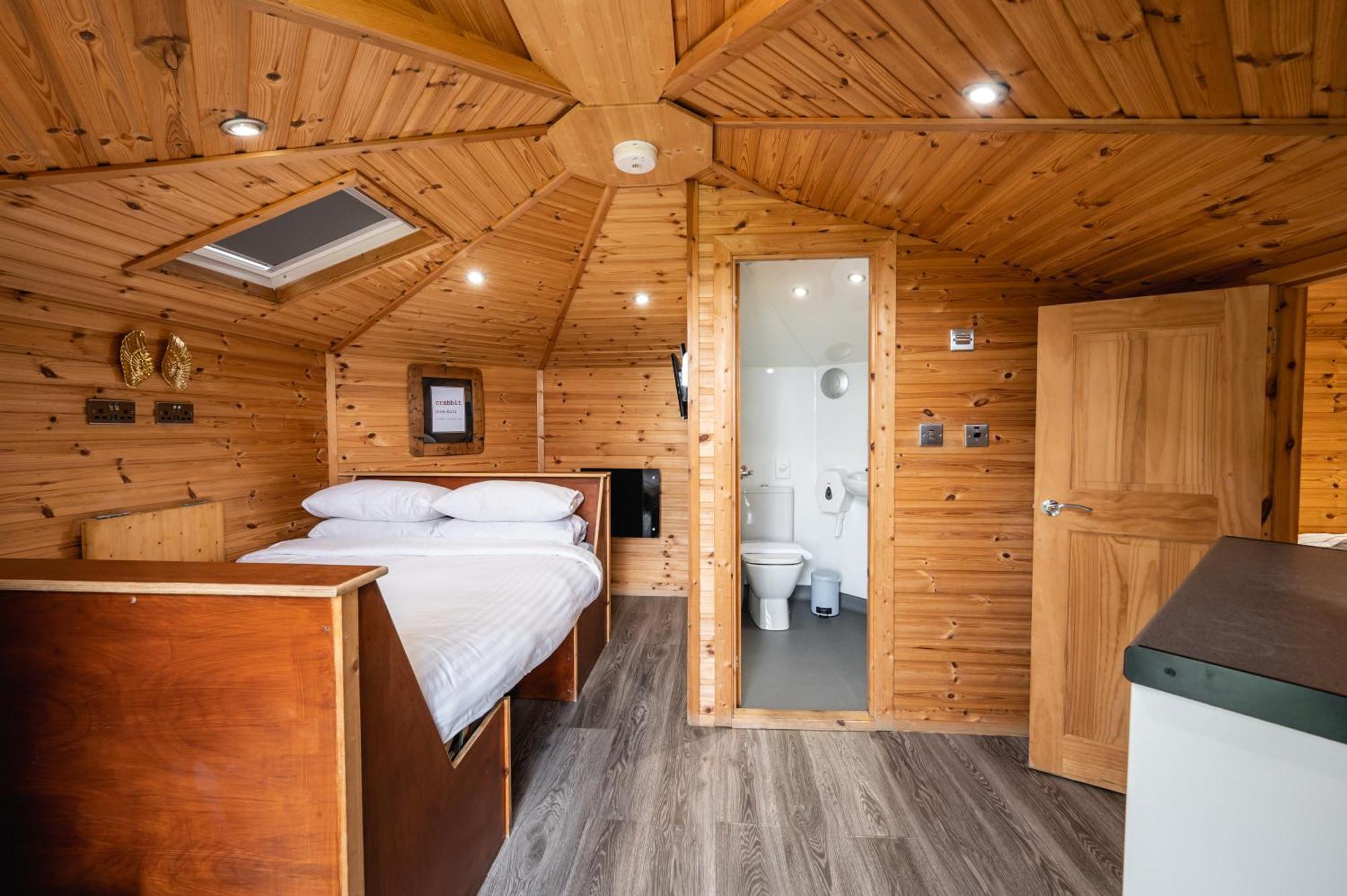 Delny Glamping And Farm Animals Hotel Invergordon Ngoại thất bức ảnh